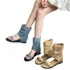 Sandalias de cuña huecas de punta abierta para mujer que aumentan la altura interior, nuevo estilo de verano con correa única, botines cortos de chica caliente tachonados