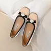 Sapatos de Salto Escondido com Fundo Reto Estilo Retro Boca Rasa Feminino 2026 Novo Estilo Outono Com Saias Solado Macio Sapatos Mary Janes Franceses