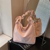 Bolsa de Ombro Grande Capacidade para Comutação de Comércio Exterior Feminina Versátil 2025 Nova Casual Simples Cruzada no Ombro Estilo Coreano Bolsa Tote
