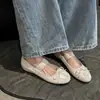 Sapatos Mary Jane de couro de alta qualidade, com aumento de altura interno invisível e detalhe de laço, coleção outono 2026, salto baixo, bico redondo, sapatilhas de couro genuíno para mulheres