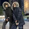 26 estilos de jaquetas masculinas de algodão tamanho grande com golas de pelo removíveis, casacos de algodão com capuz, peças de outer wear de corte solto, capuzes removíveis, gola alta, jaquetas de algodão espessadas