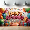 Novo Fundo de Feliz Aniversário para Tema de Um Ano Fotografia ao Ar Livre com Balões Coloridos e Banner Preto e Dourado com Efeito 3D