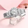 Relógio Feminino Novo Estilo, Elegante, Esportivo, Estilo Executivo, Relógio Feminino de Quartzo com Pulseira de Aço Ousada, Relógio à Prova d'Água, Atacado do Fabricante