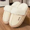 Zapatos de invierno para mujer transfronterizos, forrados de felpa para abrigar, patchwork de ante sintético con forro de felpa, estilo slip-on, suela gruesa, diseño casual para usar en casa