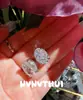 Joyas: Collar Deslumbrante de Huevo de Paloma Gigante, Aretes y Anillo Super Grandes y Super Brillantes con Diamantes de Laboratorio Ovalados de 4 Quilates