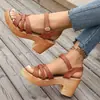 Sandalias de Tacón Grueso con Punta Redonda y Abierta para Mujer 2026 Verano Nuevas de Comercio Exterior Talla Grande con Correa Única y Hebilla Sandalias de Moda de Tacón Alto