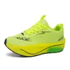 2026 Zapatillas de Correr para Maratón de Gran Tamaño Transfronterizas Placa de Carbono Zapatillas Deportivas Examen Físico Estudiantil Zapatillas de Carrera Fitness Populares Tendencia