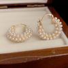 Pendientes de Moda Exquisitos de Estilo Coreano Populares de TikTok, de Perlas Redondas de Alta Gama, con Hebilla para la Oreja, Diseño de Nicho de Lujo Ligero, Pendientes de Moda