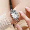 Estilo popular de celebridad de internet mismo modelo broche pequeño reloj estilo mujer reloj verde pequeño pulsera verde rectangular reloj mujer venta al por mayor