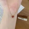 Collar Colgante de Plata S925 Chapado en Oro de 18K Granate Rojo Circonita Roja Amor Diseño de Nicho de Lujo Ligero Avanzado para Mujer