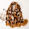Bufanda Yitao bufanda de moda europea y americana bufanda de primavera para mujer algodón y lino invierno estilo coreano versátil combinación de colores bufanda bufanda con estampado de leopardo