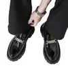 Sapatos de couro estilo britânico para negócios, modelo novo 2026 plus size para todas as estações, sapatos de couro de sola grossa da moda, mocassins para aumentar a altura para homens, tamanho 46