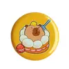 Insignia Original de Caricatura de Capibara de 58 mm Regalo de Cumpleaños Broche Lindo Se Puede Personalizar con Diseño de Insignia Escolar