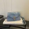Bolsa pequena quadrada de ombro cruzado estilo coreano de alta qualidade, fivela retrô, moda nova, tendência, simples, versátil, para o início do outono de 2026