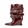 Botas Largas de Caña Ancha, Estilo Apilado, Forma Irregular, con Tacón de Cuña, Estilo Europeo y Americano, Disponibles en Amazon, Recién Hechas, Suministro Directo desde la Fábrica de Zapatos para Mujer de Chengdu