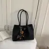 Bolsa Casual de Moda Versátil de Grande Capacidade Estilo Verão 2026 Transfronteiriça Bolsa Tote Simples de Ombro e Axila