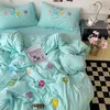 Juego de Cama Individual de Cuatro Piezas Grado A para Maternidad e Infancia Sábana Funda de Edredón Ropa de Cama Dormitorio de Estudiante Juego de Tres Piezas Venta Directa de Fábrica
