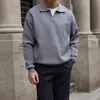 Suéter de punto de color liso con cuello polo para otoño para hombre, suéter informal versátil estilo coreano holgado, conjunto estilo Hong Kong