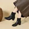 Botas femininas de salto alto finas, nova coleção outono/inverno 2026, design simples e elegante, botas de couro liso, forradas com fleece para aquecimento, botas de algodão da moda