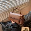 Bolsa de textura prática de alta qualidade feminina, nova moda primavera 2025, para deslocamento diário, bolsa pequena quadrada de ombro