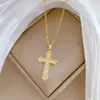 [Acero de Titanio] Cruz Zirconia Estilo Lujo Ligero Hermoso Collar Totalmente de Diamantes para Mujer Cadena de Clavícula Más Fácil de Combinar Acero de Titanio