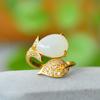 Anillo de jade blanco con incrustaciones de cobre y jade hetiano. Anillo de jade hetiano natural para mujer. Suministro de jade vivo al por mayor.