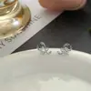 Pendientes Geométricos de Diseño Minimalista Estilo Oscuro de Nicho Unisex Accesorios de Yiwu al por Mayor Pendientes Neutros en Cuanto al Género