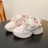 Zapatos de papá para niñas, nueva colección primavera/otoño 2026, zapatillas deportivas de malla transpirable, zapatillas casual para correr, zapatos de princesa, zapatos de un solo color