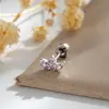 Arete de Titanio con Microincrustaciones de Circonita de Colores, Lujo de Nicho, Joyería para Piercing