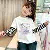Nueva Camiseta Infantil Linda de Dibujos Animados con Cuello Redondo, Rayas Estampadas y Diseño Patchwork, Manga Larga de Algodón Puro para Niñas, Primavera y Otoño 2026