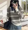 Suéter retrô em blocos de cor listrado com gola virada, estilo ins, para mulheres, novo top de malha denim descontraído outono e inverno com listras horizontais