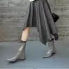 Primer Encuentro con Ji Ju: Elegantes Botines Nuevos de la Colección Otoño 2026 para Mujer, Diseño Retro de Nicho con Tacón Oculto y Punta Fina