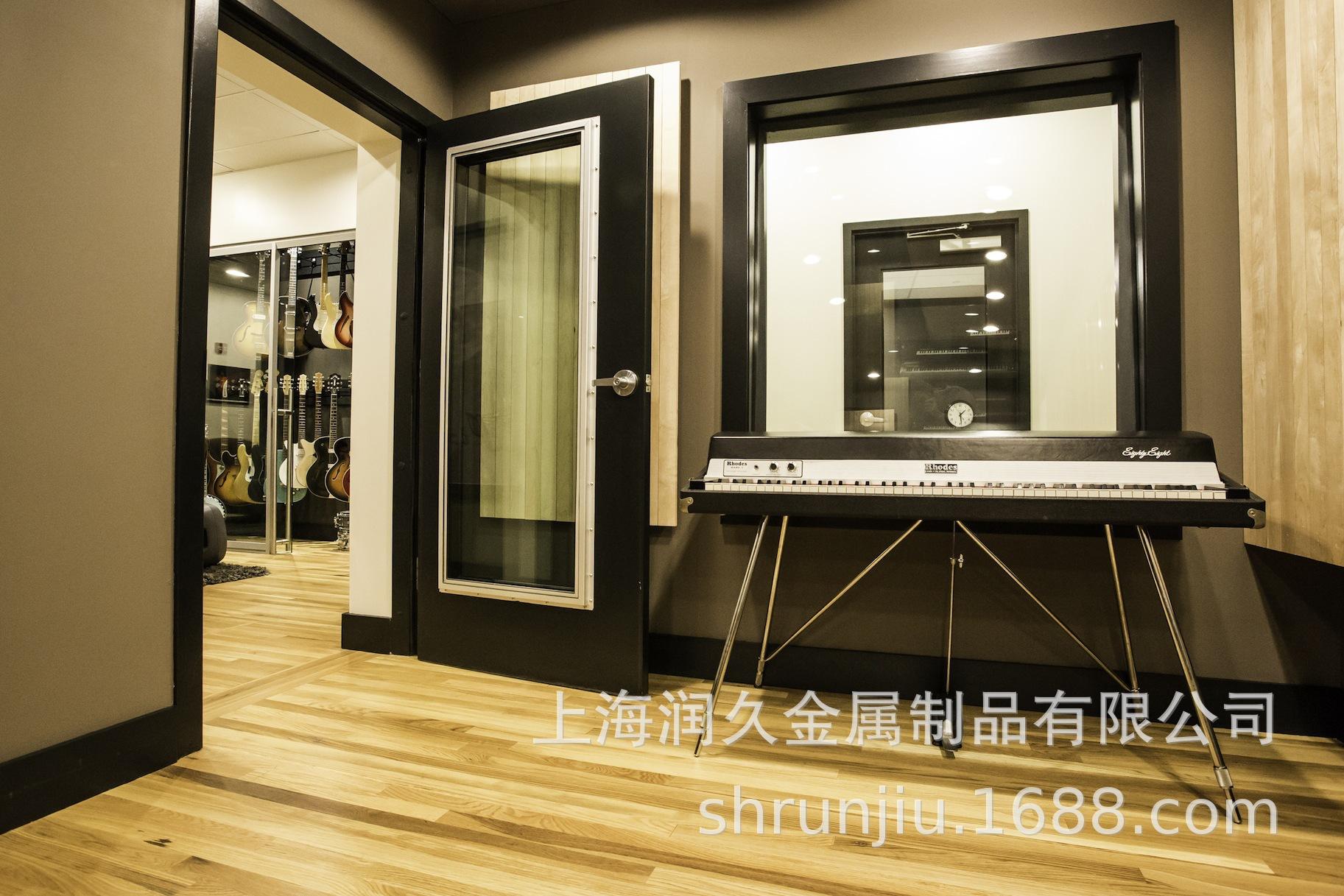 Lake-House-Studios-54