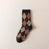 Otoño e Invierno Lana de Conejo Diamante a Cuadros Línea de Color en Contraste Calcetines INS Retro Británico Colegio Largo Media Pantorrilla Café Cálido Grueso