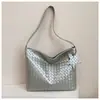 Bolso de mujer casual retro de gran capacidad 2026 nuevo popular de venta caliente versátil elegante bolso de hombro bolso cubo super popular
