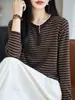 Suéter feminino de lã fina, design simples color-block, listras clássicas, efeito emagrecedor, elegante, adequado para o trabalho, top de tricô de manga longa