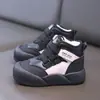 Zapatos de algodón para niños zapatillas grandes de algodón para niños ligeras 2024 nuevo estilo de invierno zapatos para niñas cálidos de felpa adicional botas de algodón de moda