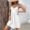 Vestido Negro de Punto Estilo Europeo y Americano Ins2026 para Mujer, Cuello en V, Ceñido a la Cintura, Adelgazante, Vestido de Tirantes, Perfecto para Fotos en la Isla