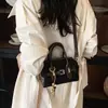 Bolso Boston Retro Nuevo de Otoño 2026 para Mujer, Bolso de Mano Estilizado Tipo Almohada, Bolso Cruzado de Hombro de Gamuza de Nicho