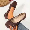 Zapatos de vestir cuadrados retro franceses nuevos transfronterizos para mujer, zapatos planos con lazo de terciopelo, elegantes, versátiles, talla grande, comercio exterior para mujer