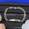 [Novidades Contínuas] Pulseira Cruzada Nova de Alta Qualidade Réplica Lv Letra V com Etiquetas, Artesanato de Ponta Atacado