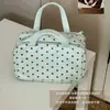 Bolsa de Maquiagem de Bolinhas Verde Menta Grande Capacidade Três Camadas Divididas Portátil para Viagem Bolsa de Armazenamento à Prova d'Água para Skincare
