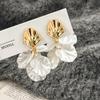 Pendientes de Zirconia con Pétalos Blancos en Forma de Abanico Lujo Ligero Elegantes Populares en Internet Estilo Retro Pendientes Personalidad de Moda Pendientes Versátiles