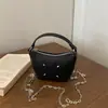 Bolsa de Ombro Transversal Casual Versátil Texturizada Simples Estilosa Design de Nicho Moda de Verão 2026