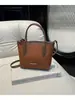 2026 Nuevo Bolso de Mano de Cuero de Moda Creativo y Moderno Estilo Europeo con una Textura Elegante, Bolso Pequeño para Mujer de Hombro y Cruzado