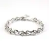 Venda Direta de Fábrica Pulseira de Liga de Metal Prateada com Laço Totalmente Cravejado com Diamantes e Artesanato Micro-Cravejado Galvanizado