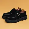 Mocasines gruesos de estilo retro para hombre con hebilla, zapatos slip-on de gamuza, zapatos de cuero genuino de una sola pieza, zapatos de cuero estilo británico