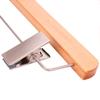 Fábrica especializada en la producción de percheros de madera maciza de alta calidad para hotel, colgador de pantalones, tienda de ropa, percheros para trajes de hombre y mujer, venta al por mayor
