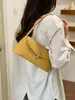 Bolso de axila retro de alta costura transfronterizo, nuevo modelo de otoño 2026, bolso cuadrado pequeño popular y versátil para el hombro este año