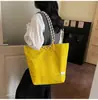 Bolso de Hombro Versátil de Moda 2025 para Mujer, Gran Capacidad, Ligero, Versátil, Bolso Tote de Moda, Bolso de Viaje Casual